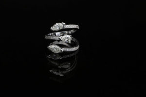 web-ps-diamond-claw-ring-in-white-gold